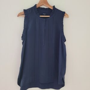 Madewell  silk sleeveless blue blouse  size small hidden snap front